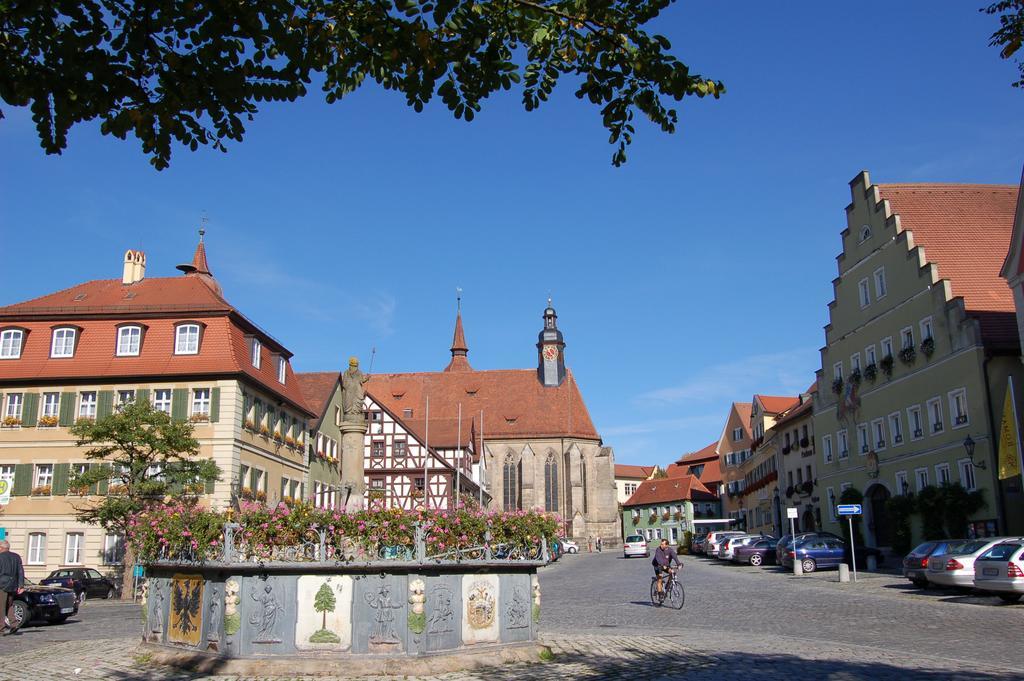 Pension Zum Grunen Wald Hotel Фойхтванген Екстериор снимка