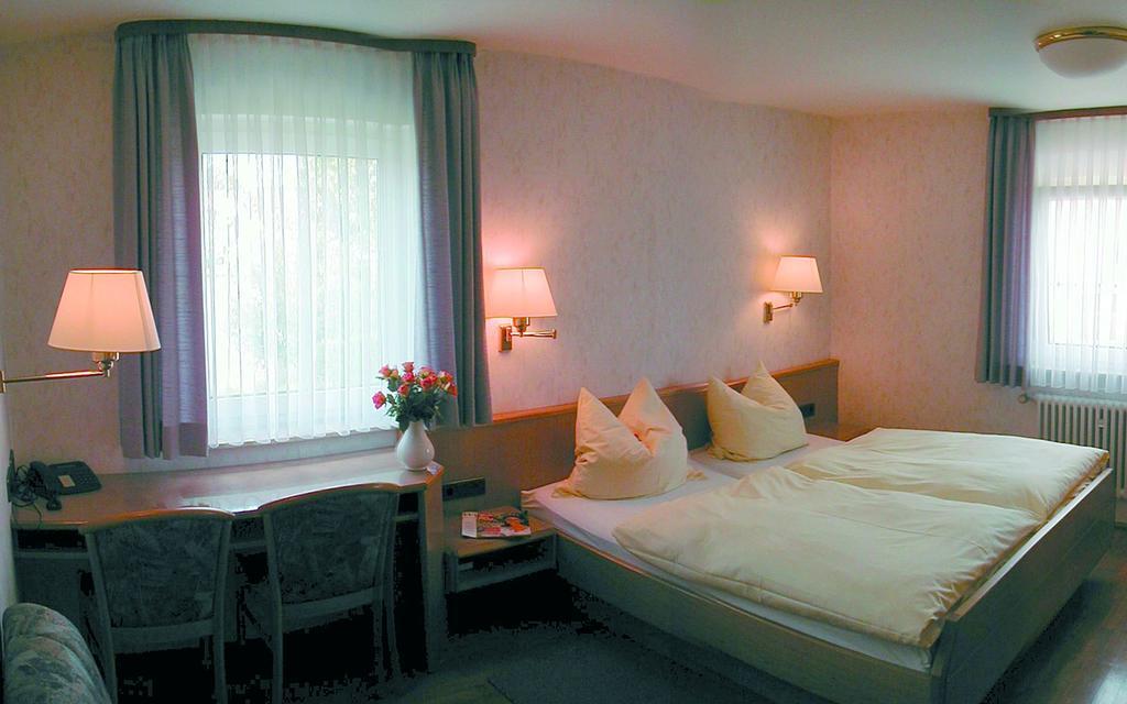 Pension Zum Grunen Wald Hotel Фойхтванген Екстериор снимка