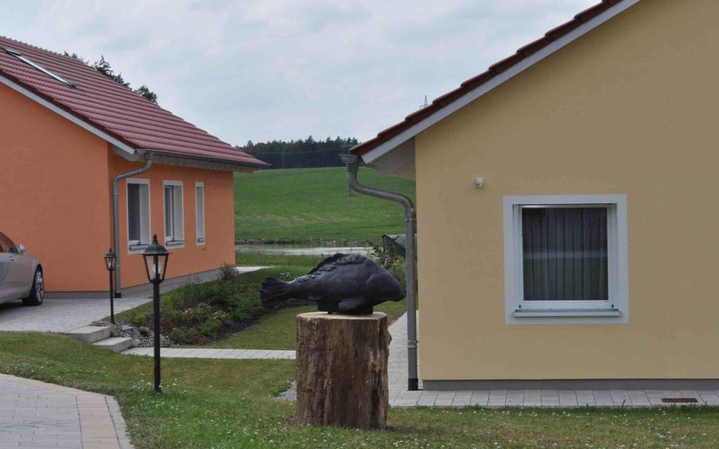 Pension Zum Grunen Wald Hotel Фойхтванген Екстериор снимка